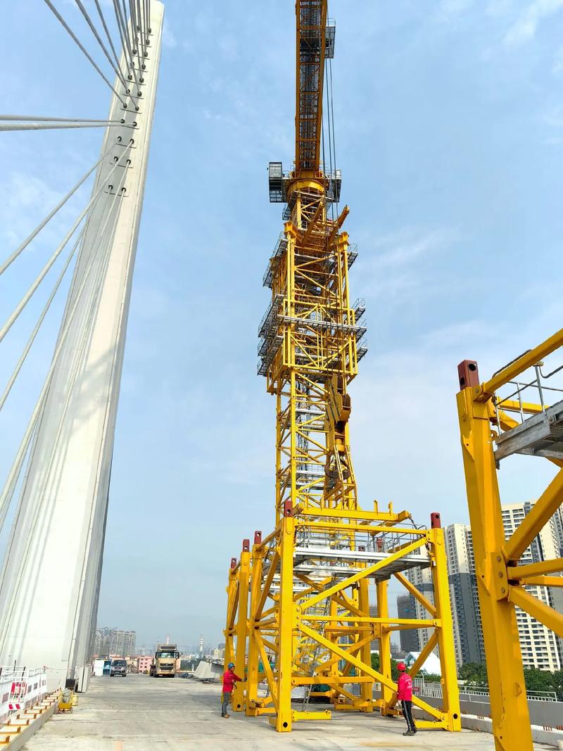 中聯(lián)重科4300塔吊出租服務(wù) 高效可靠的200噸塔機(jī)租賃解決方案